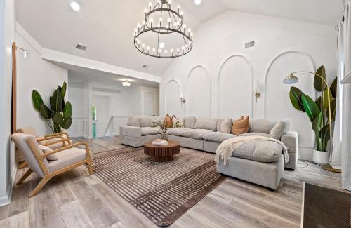 Lithonia House | 6BD-3BA Designer Oasis - Sleeps 14 - ATL Metro