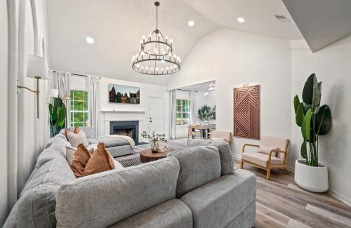 Lithonia House | 6BD-3BA Designer Oasis - Sleeps 14 - ATL Metro