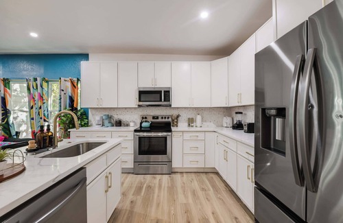 Dallas House | 6Br 4Bath Home Just 5 Minutes to Lower Greenville