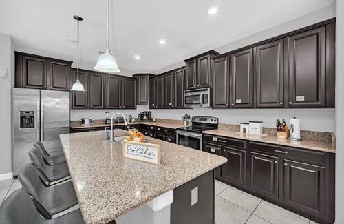 Lindfields House | 6BR, 5Ba Home Close to Disney-Pool & Hot Tub!Theme Rooms!Xbox!Conservation View!