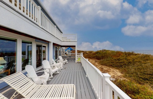 Ocean Sands House | 6BR Oceanfront | Pool | Hot Tub | Balcony