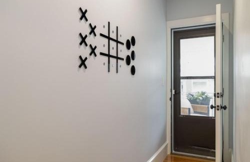 Somerville Apartment | 6BR3BATH Home with FREE Parking & Outdoor Furniture