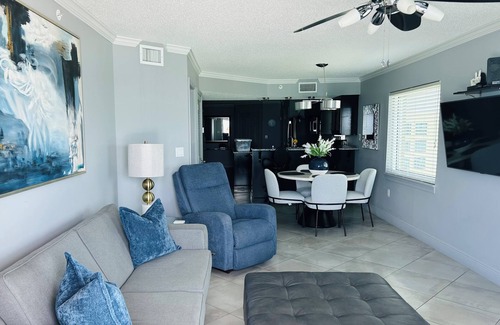 Fort Walton Beach Condo | 6th Floor Gulf Front Corner Unit Free Beach Service