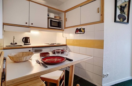Reberty Apartment | 6th floor, view mountain, balcony, tv, ski locker, 25m², Les Menuires