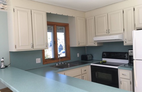 Charlestown House | 7/26-8/02 and 8/16-8/23 Still Available!