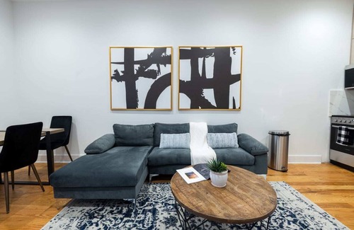 Park Slope Apartment | 7-3 2BR/1Bath in Prime Park Slope
