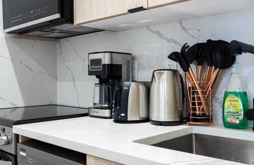 Park Slope Apartment | 7-3 2BR/1Bath in Prime Park Slope