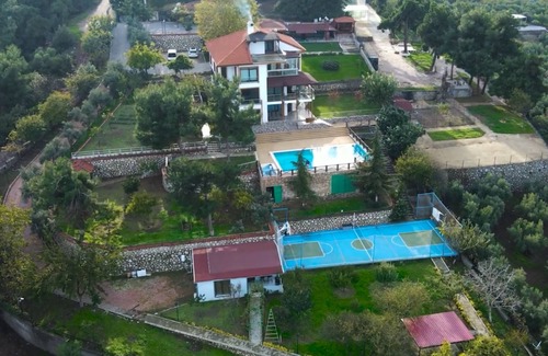 Gemlik House | 7 bed rooms Farm house, perfect for relaxing and reconnecting with loved ones.
