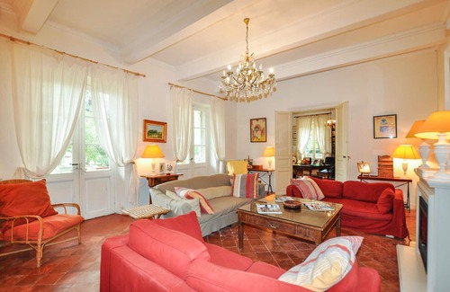 Escales House | 7 bedroom accommodation in Escales
