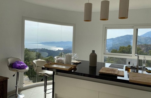 Almunecar Villa | 7 Bedroom Villa in Cerro Gordo