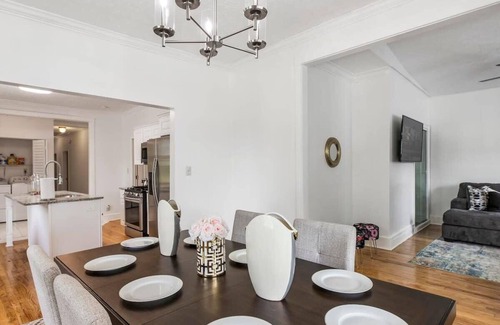 Pittsburgh House | 7-Bedrooms! Spacious House near Downtown w/Parking