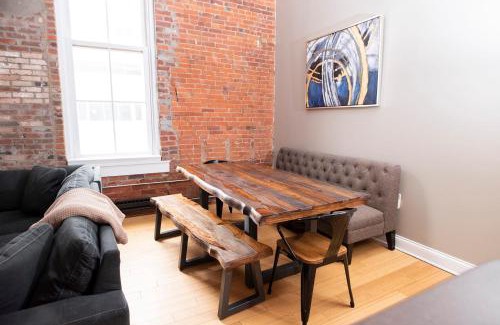 Wholesale District Apartment | 7 Beds off Georgia Street Near Convention Center