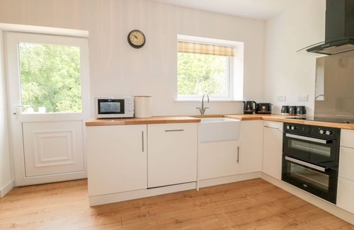 Eyemouth Cottage | 7 BOGAN, pet friendly, character holiday cottage in Coldingham