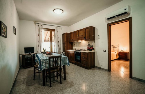 Campiglia Marittima House | 7 HOLIDAY HOUSE RIBOCCHI: TWO-ROOM APARTMENT WITH TERRACE