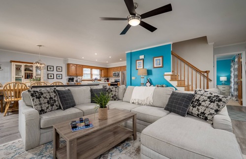 Broadkill Beach House | 7 Louisiana - Large home close to the beach in Broadkill!