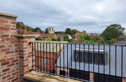 Bootham House | 7 Marygate Mews - Three Bedroom House, Sleeps 5
