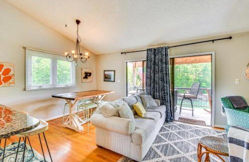 Seneca Apartment | 7 Mi to Clemson Stadiums Lake Keowee Getaway!