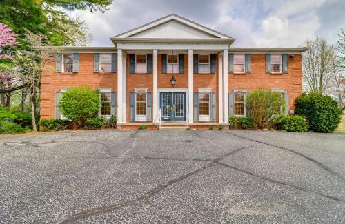 Bedford Apartment | 7 Mi to Downtown Toledo Cozy Apartment
