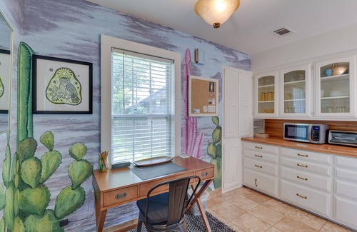 Oak Cliff House | 7 Mi to Dtwn Dallas: Cozy Home w/Yard!