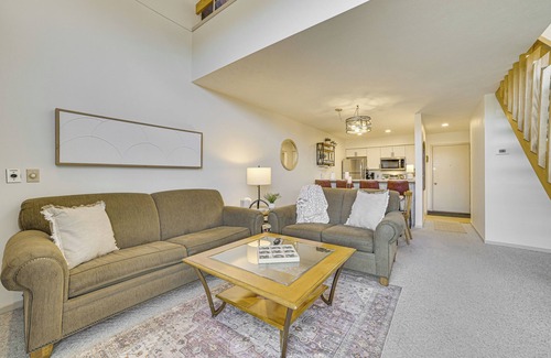 Harbor Springs Condo | 7 Mi to Dwtn - Family Condo in Harbor Springs!