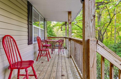 Franklin House | 7 Mi to Franklin Peaceful Home with Deck and Yard!