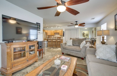 Pines Village House | 7 Mi to French Quarter: NOLA Abode w/Home Theater
