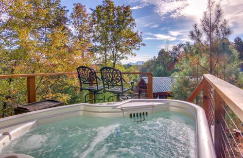 Mill Spring House | 7 Mi to Lake Lure Mill Spring Cabin with Hot Tub