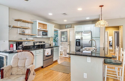 Pensacola House | 7 Mi to Pensacola Beach: Home w/Pet-Friendly Yard