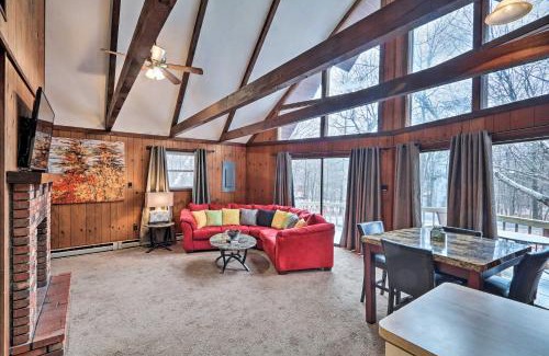 Albrightsville House | 7 miles to State Park Poconos Getaway with Deck!