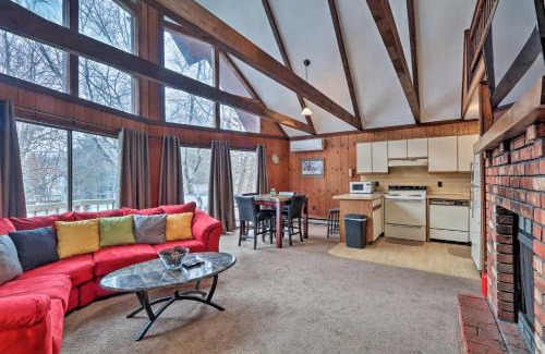 Albrightsville House | 7 miles to State Park Poconos Getaway with Deck!