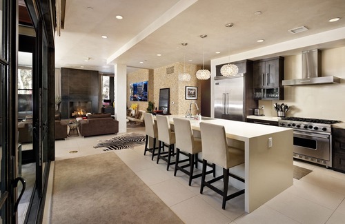 Aspen Condo | 7 Million Luxury Residence at “Monarch On the Park”Downtown Aspen with Parking