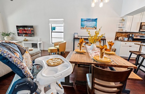 Delray Beach House | 7 min to Beach Family Retreat, Heated Pool, Walk to Shops, Dog Friendly