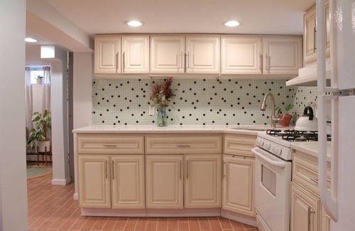Queens House | 7 Min to Train- New Modern Lower-Level Studio-20 Min to Manhattan