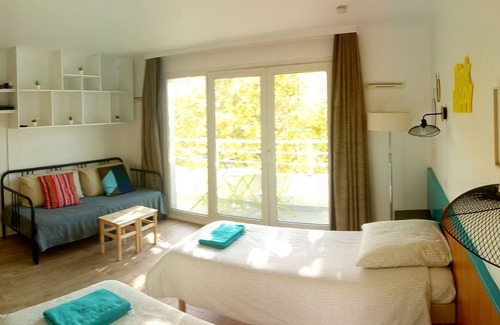 Gambetta Apartment | 7 min walk Metro Line 1, La Defense, Paris