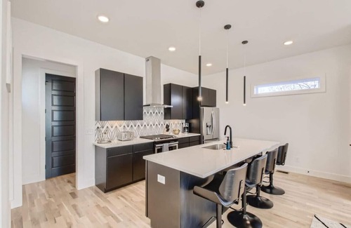 Berry Hill House | 7- Music Hill - The Music City Collection