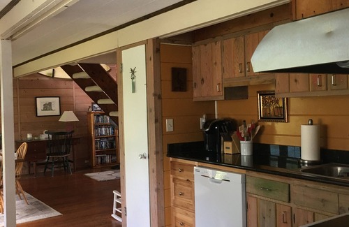 South Bethany Cottage | 7 N 5th Street - Ocean Side sleeps 10