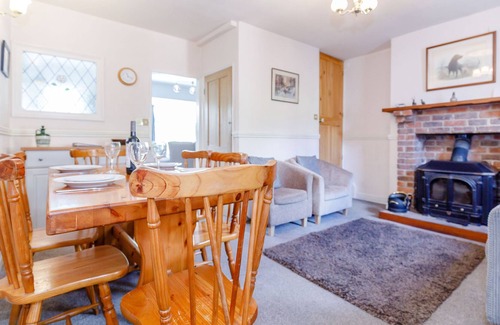 Grosmont Cottage | 7 OFFICE ROW, pet friendly, character holiday cottage in Grosmont