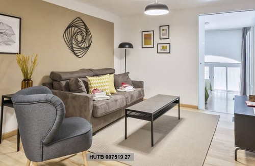el Camp d'en Grassot i Gracia Nova Apartment | 7. Office Up Apartment