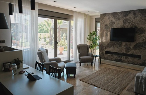 Aslanbucak Villa | 7 Person, Modern Architecture Villa - AWZ 260