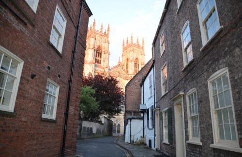 York House | 7 Precentor's Court