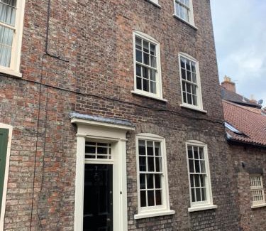 York House | 7 Precentor's Court