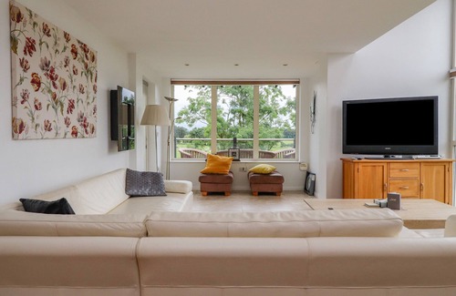 Kirkby Lonsdale House | 7 THE MEADOWS, family friendly in Kirkby Lonsdale