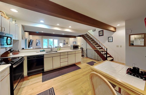 McHenry House | 70 Bright Passage | Ski In/Out, Lake Access!