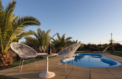 Syracuse Apartment | 70 Sqm 2 bedroom flat with Private Pool + Internet WiFi