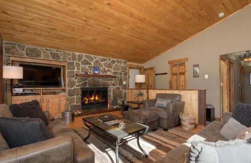 Fraser House | 701B Quail