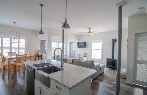 Broadkill Beach House | 702 N Bayshore Drive - great bay block home in Broadkill