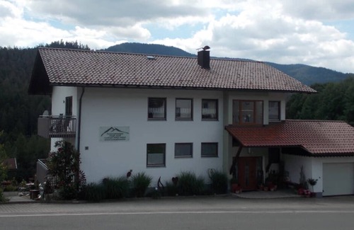 Lohberg Apartment | 70qm-FeWo mittem im Bayerwald mit Balkon und WLAN