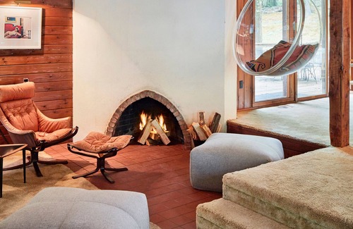 Rhinebeck House | 70s Modern House in the Woods, three minutes to Rhinebeck village