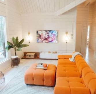 Nevada City House | 70s Retro Retreat Nevada City