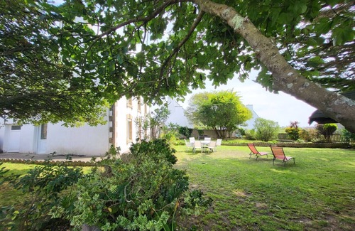 Poulgoazec House | 712-Maison Bretonne sea view 300m from the beach